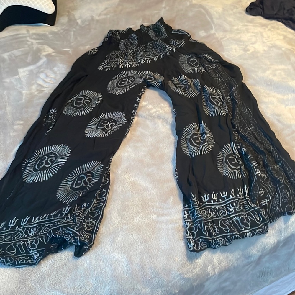 Perfect condition, side slit boho pants